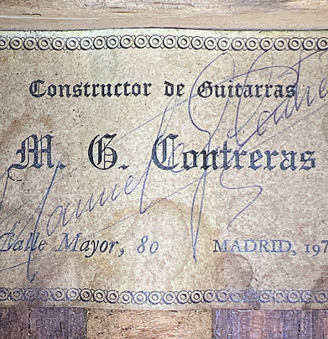 The label of a 1971 Manuel Contreras classical guitar made of spruce and CSA rosewood