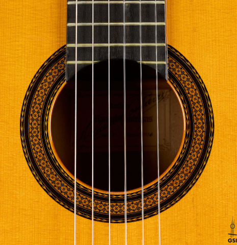 The rosette of a 1986 Manuel Contreras "Double Top" classical guitar made of spruce and CSA rosewood