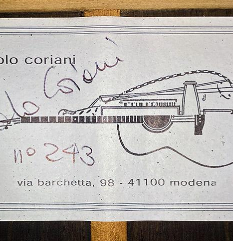 The label of a 2020 Paolo Coriani "Manuel Ramirez" made with spruce top and CSA rosewood back and sides