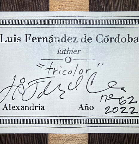 The label of a 2022 Luis Fernandez de Cordoba "Tricolor" made of cedar and wenge