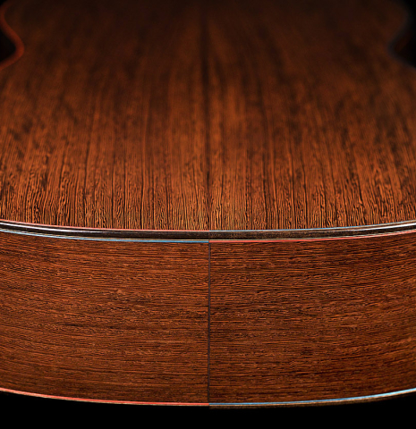 The back of a 2022 Luis Fernandez de Cordoba "Tricolor" made of cedar and wenge