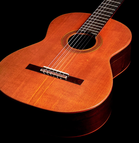The double top soundboard of a 1990 Matthias Dammann (ex Pepe Romero) made of cedar and CSA rosewood