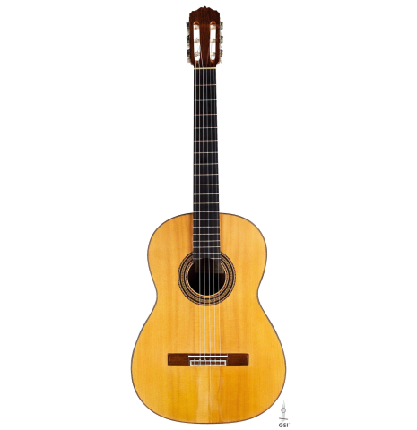 The front of a 1932 Domingo Esteso classical guitar made of spruce and CSA rosewood