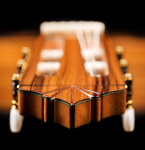 The headstock of a 2021 Gerundino Fernandez Hijo &quot;Negra&quot; flamenco guitar made with spruce and pau ferro