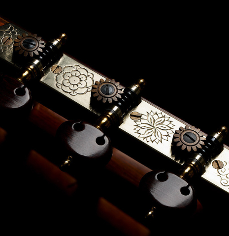 The Rodgers tuners of a 1990 Paul Fischer "Virtuoso" classical guitar made of spruce and CSA rosewood
