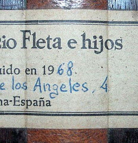 The label of a 1968 Ignacio Fleta classical guitar made of cedar and Indian rosewood
