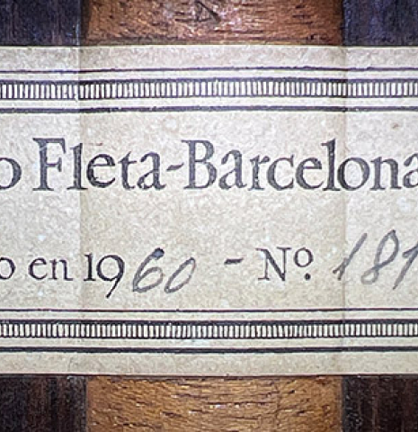 The label of a 1960 Ignacio Fleta classical guitar made of spruce and CSA rosewood