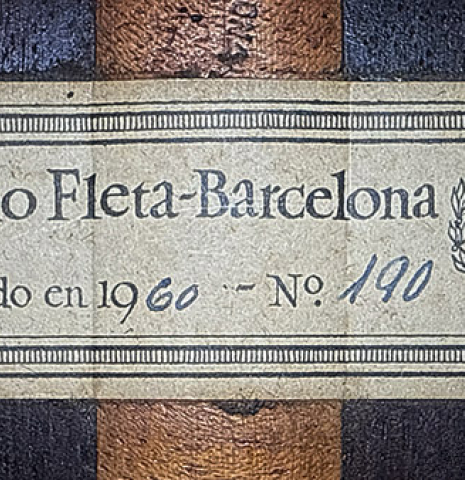 The label of a 1960 Ignacio Fleta classical guitar made of spruce and Indian rosewood