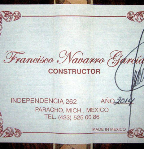 The label of a 2014 Francisco Navarro Garcia &quot;Hauser&quot; classical guitar made with spruce and cocobolo