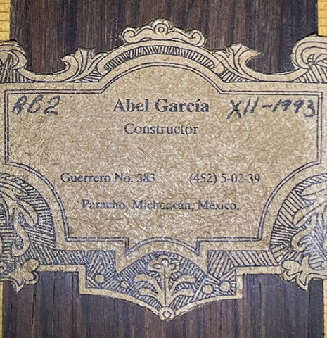 The label of a 1993 Abel Garcia classical guitar made of spruce and CSA rosewood