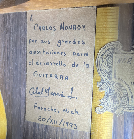 The second label of a 1993 Abel Garcia classical guitar made of spruce and CSA rosewood