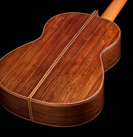 The back and sides of a 2025 Darío García classical guitar made of sitka spruce and Indian rosewood