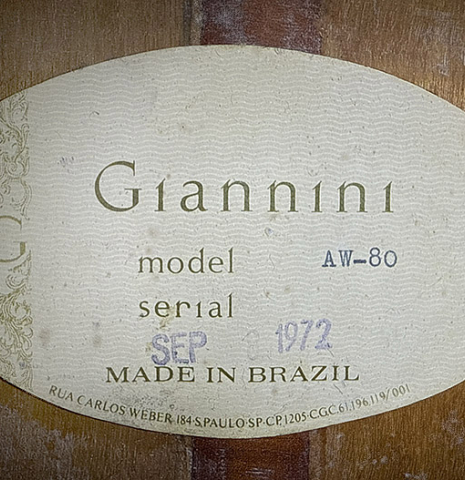 The label of a 1972 Giannini AW-80 classical guitar made of spruce and CSA rosewood