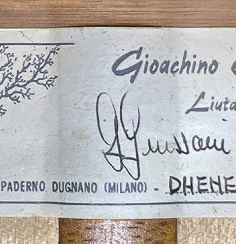 The label of a 1991 Gioachino Giussani classical guitar made of spruce and maple.