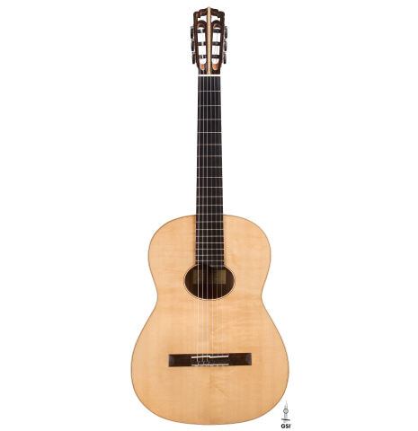 The front of a 2019 Mario Gropp "Weissgerber" made of spruce and exotic ebony
