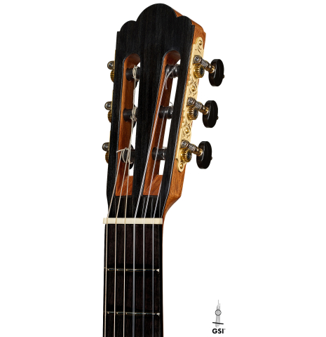 The headstock of a 2025 Yulong Guo "Torres SE 124" classical guitar made of spruce and Indian rosewood