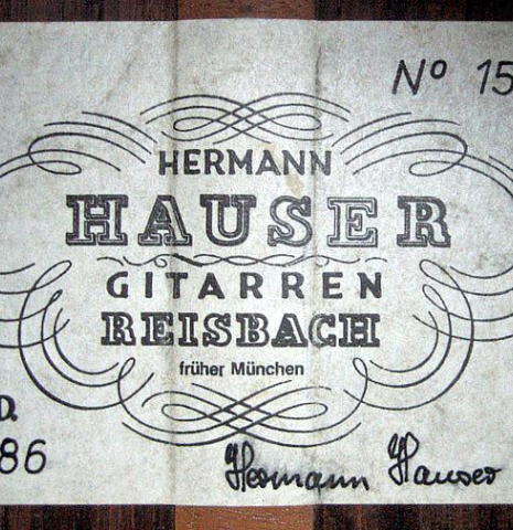 The label of a 1986 Hermann Hauser III classical guitar made of spruce and CSA rosewood