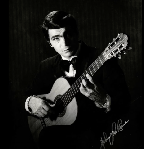 Guitarist John DeRose