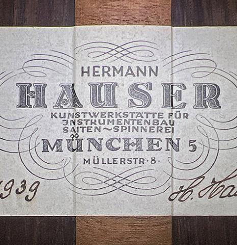 The label of a 1939 Hermann Hauser I classical guitar made with spruce and CSA rosewood.