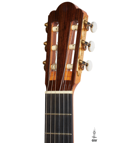 The headstock of a 2019 Kathrin Hauser "Segovia" classical guitar made of spruce and Indian rosewood.