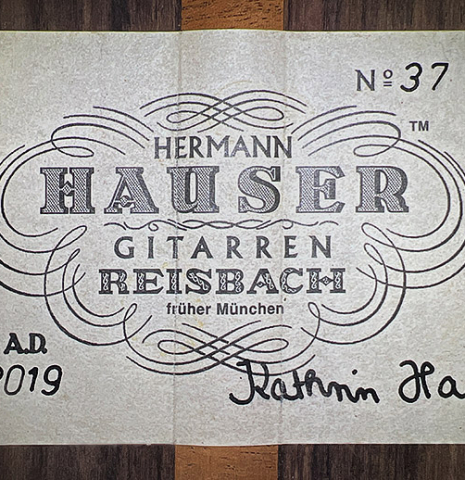 The label of a 2019 Kathrin Hauser "Segovia" classical guitar made of spruce and Indian rosewood.