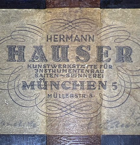 The label of a 1952 Hermann Hauser I SP/CSAR (ex Sergio Abreu) made with spruce and CSA rosewood