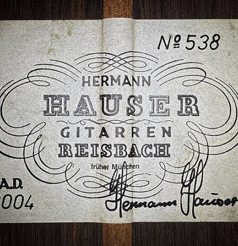 The label of a 2004 Hermann Hauser III "1931 Segovia" classical guitar (ex Marcelo Kayath) made of spruce and CSA rosewood