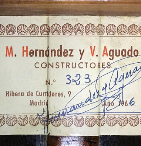 The label of a 1966 Hernandez y Aguado classical guitar made of spruce and CSA rosewood