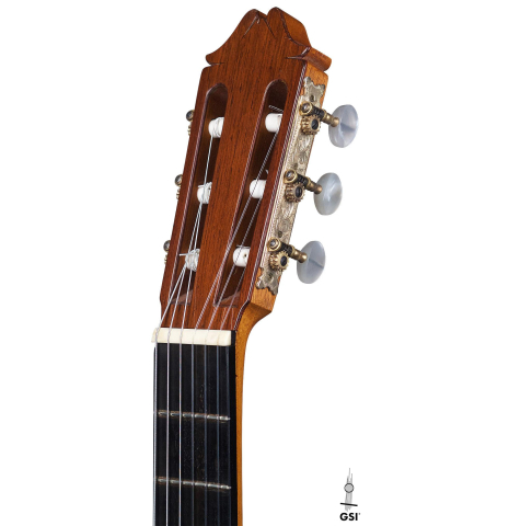 The headstock of a 1960 Hernandez y Aguado classical guitar made of spruce and CSA rosewood