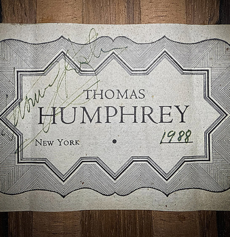 The label of a 1988 Thomas Humphrey "pre-Millenium" classical guitar made of spruce and CSA rosewood