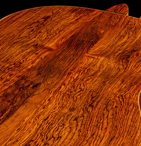 The back center seam of a 1988 Thomas Humphrey "Millennium 7-string" classical guitar made of spruce and CSA rosewood (ex John Dearman)