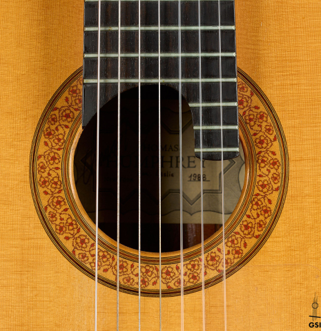 The rosette of a 1988 Thomas Humphrey "Millennium 7-string" classical guitar made of spruce and CSA rosewood (ex John Dearman)