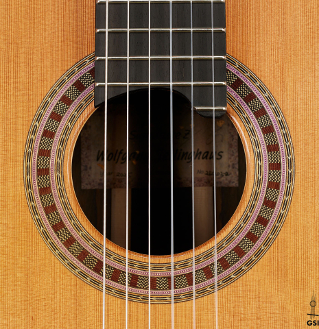 The rosette of a 2025 Wolfgang Jellinghaus "Signature CD/CD" classical guitar made of cedar and ziricote