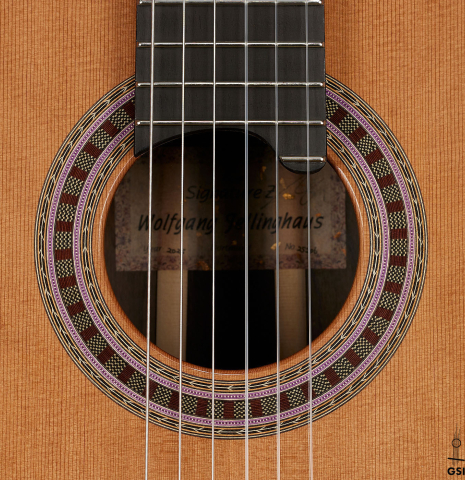 The rosette of a 2025 Wolfgang Jellinghaus "Signature CD/CD" classical guitar made of cedar and ziricote