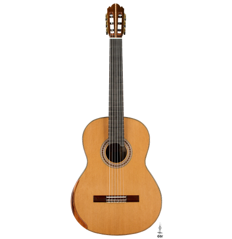 The front of a 2025 Wolfgang Jellinghaus "Signature CD/CD" classical guitar made of cedar and ziricote