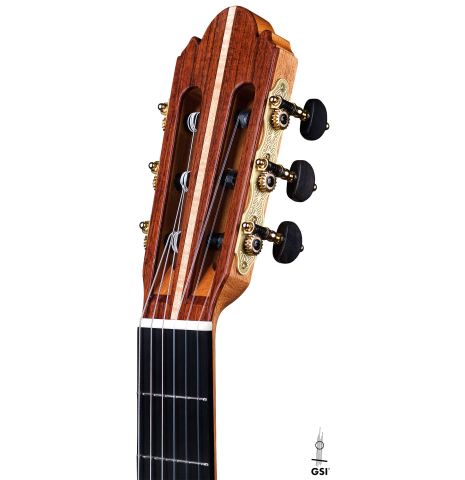 The headstock of a Wolfgang Jellinghaus "Signature CD/SP 640" classical guitar made of cedar and Granadillo