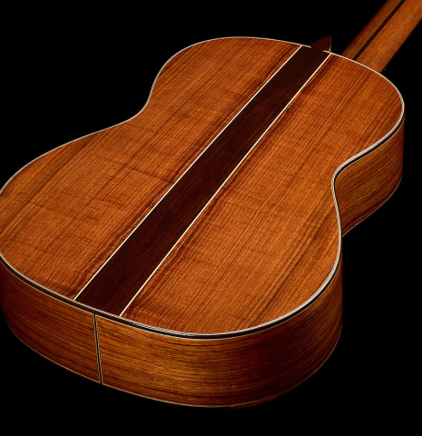 The back and sides of a 2025 Wolfgang Jellinghaus "Signature CD/SP" classical guitar made of cedar/spruce and granadillo