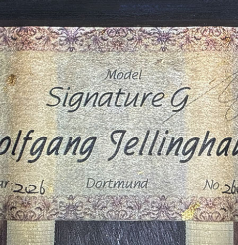 The label of a 2026 Wolfgang Jellinghaus "Signature SP/SP" classical guitar made of spruce/spruce top and granadillo back and sides