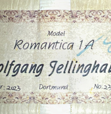 The label of a 2023 Wolfgang Jellinghaus "La Romantica 1a" romantic guitar made with spruce and maple.