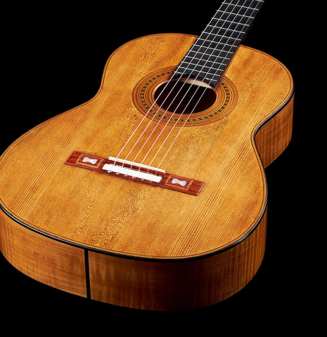 The soundboard and sides of a Wolfgang Jellinghaus “Torres 43” classical guitar made with spruce and maple.