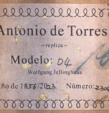 The label of a Wolfgang Jellinghaus “La Leona FE 04” made of spruce and cypress
