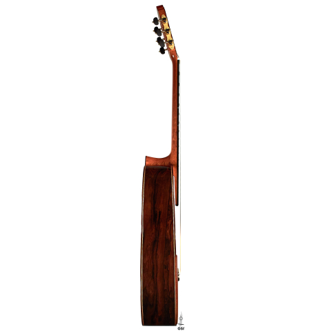 The side of a 2022 Wolfgang Jellinghaus "Signature SP/SP" double top classical guitar made of spruce and ziricote