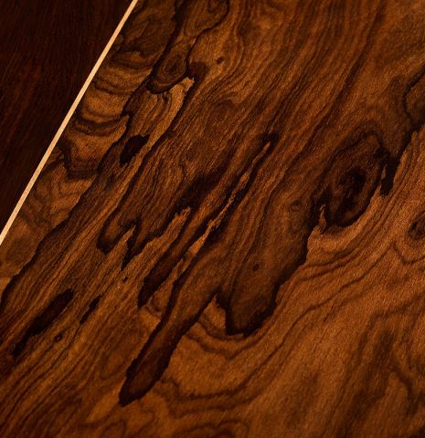 The back central wedge of a 2026 Wolfgang Jellinghaus "Signature SP/SP" double top classical guitar made of spruce and ziricote