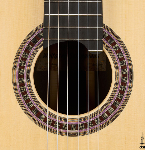 The rosette of a 2026 Wolfgang Jellinghaus "Signature SP/SP" double top classical guitar made of spruce and ziricote