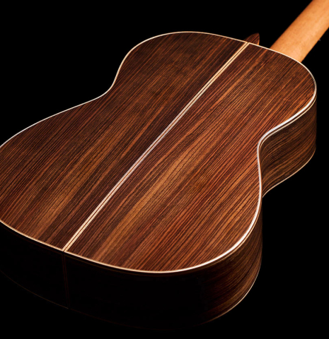 The back and sides of a Wolfgang Jellinghaus "Bavaria A" classical guitar made of spruce and Indian rosewood