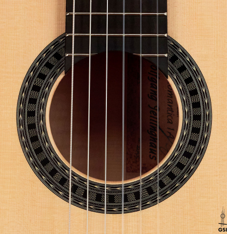 The rosette of a Wolfgang Jellinghaus "La Romantica 1a - clear" classical guitar made of spruce and maple