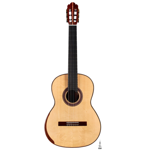 The front of a 2022 Wolfgang Jellinghaus "Signature SP/SP 630" double top guitar made of spruce and granadillo