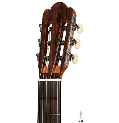 The headstock of a Wolfgang Jellinghaus “Torres 49 - clear - ex Tarrega” classical guitar made of spruce and maple