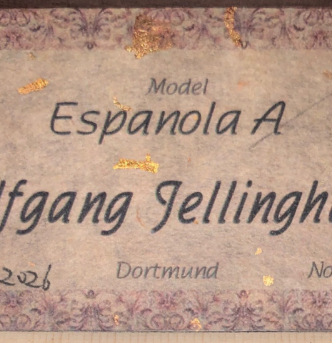 The label of a Wolfgang Jellinghaus "Espanola A" classical guitar with cedar top and Indian rosewood back and sides