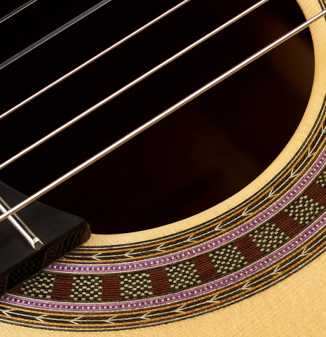 Detail of the rosette of a Wolfgang Jellinghaus "Alemana" 1a SP/SP" classical guitar made of spruce and African rosewood